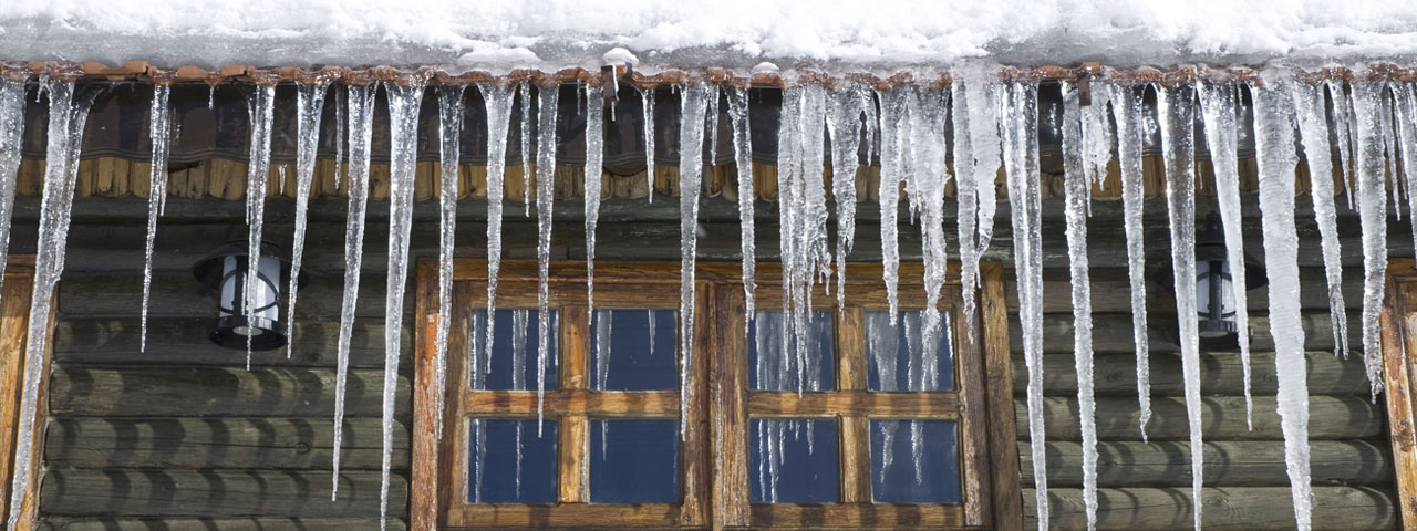 spray foam prevents ice dams by providing proper insulation in Santa Rosa attic spaces